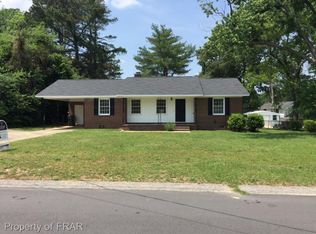 1434 Glanis Dr, Fayetteville, NC 28304
