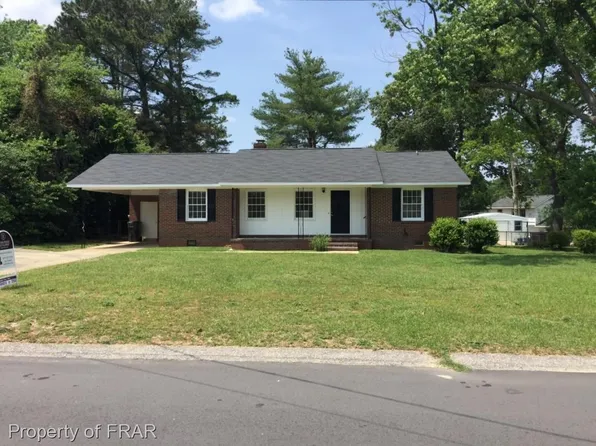 1434 Glanis Dr, Fayetteville, NC 28304