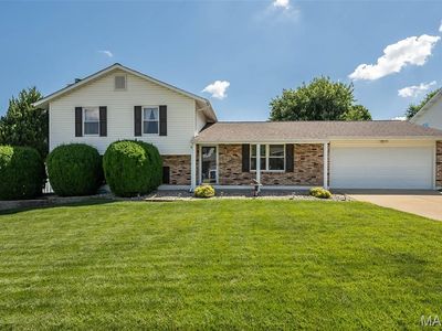 1716 Sun Drop Dr, Saint Charles, MO, 63303