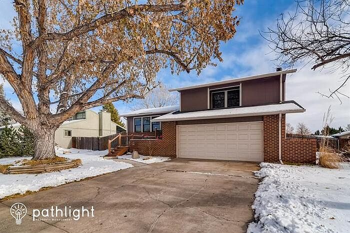 1st image of 914 49th Ave