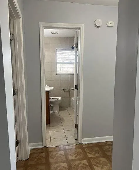 305 W Oak St — Photo 17