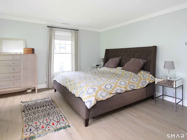 13 Sunnyside Ave — Photo 14