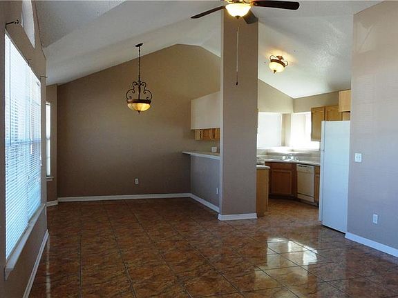 4th image of 14360 Bryce Dr
