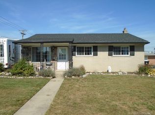 15615 Canberra St, Roseville, MI 48066