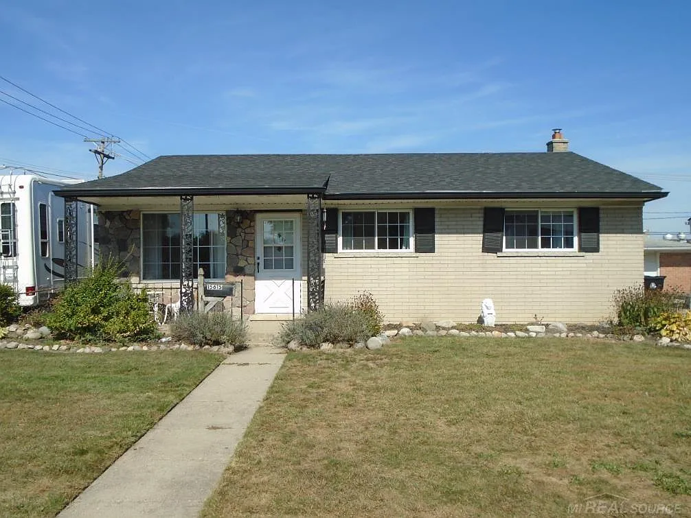 15615 Canberra St photo 1