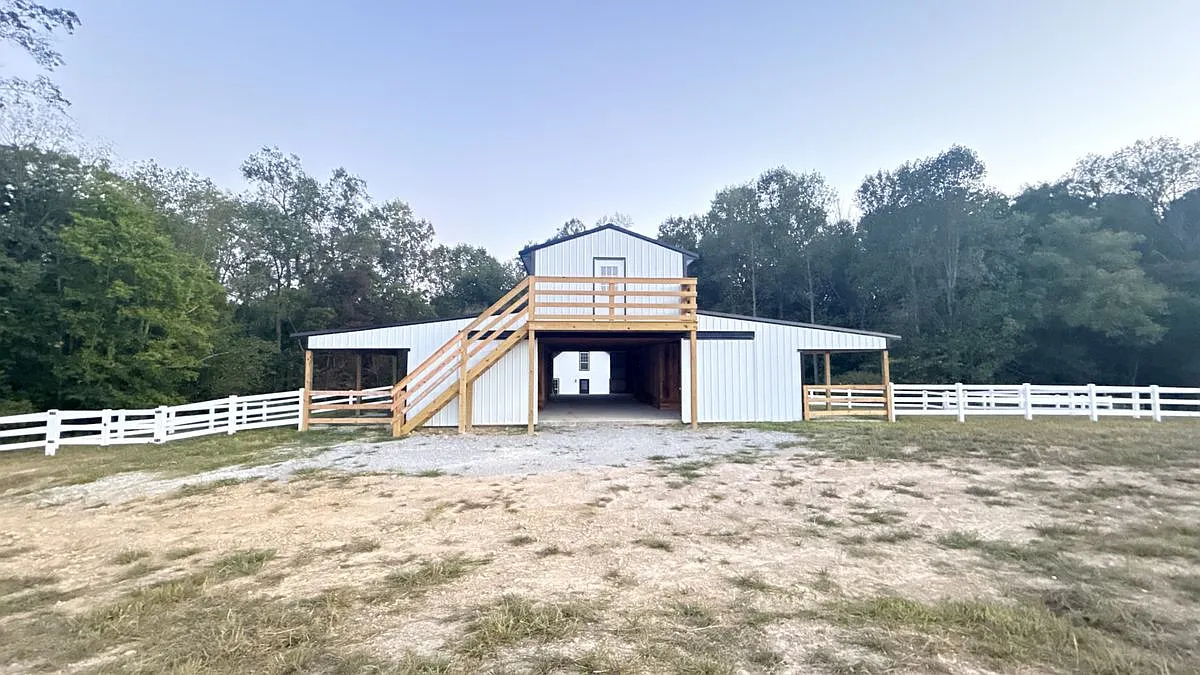 3 bed, 2.0 bath, 1446 sqft, $2,500 — Photo 3
