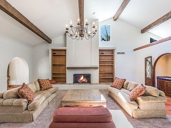 4th image of 5232 Lakeway Dr
