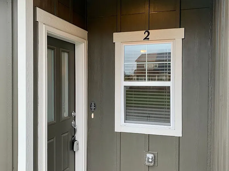1687 Grand Ave #2 — Photo 4
