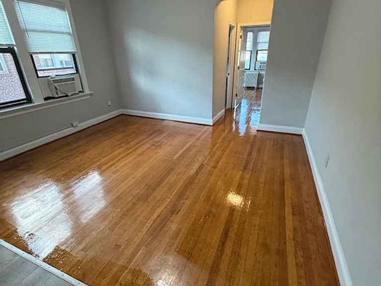 129 Webster St NW — Photo 11