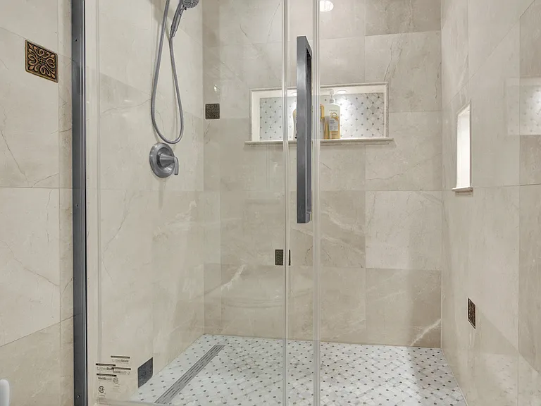 6920 Stillmeadow Dr — Photo 24