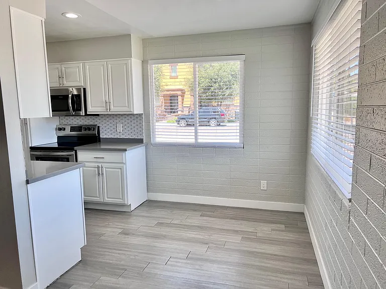 2625 E Turney Ave #1 — Photo 16