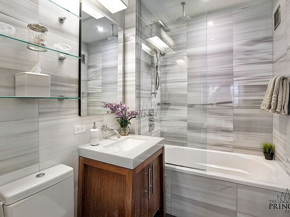 5th image of 88 Greenwich St APT 1018