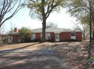 209 S Broad St, Chandler, TX 75758