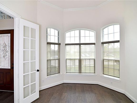 3rd image of 4126 Horseshoe Ln