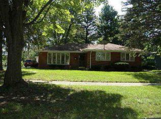 128 W 37th St, Steger, IL 60475