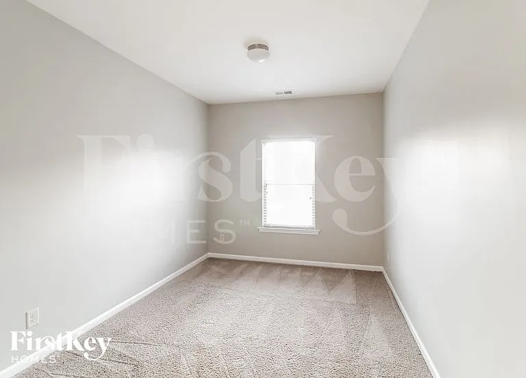 423 Fredrick Dr — Photo 12