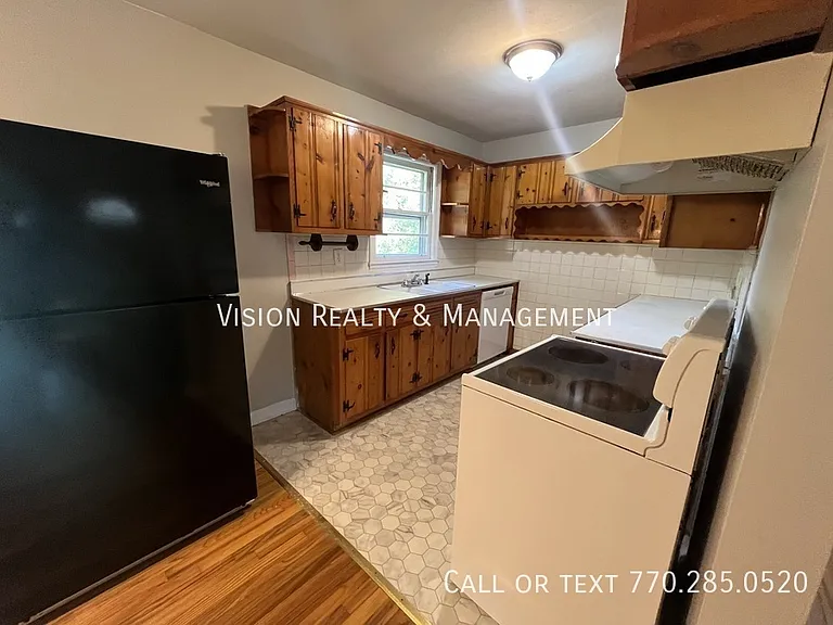 1148 Center St SW — Photo 10