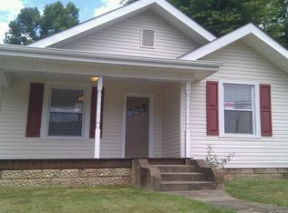613 3rd St, Paintsville, KY 41240