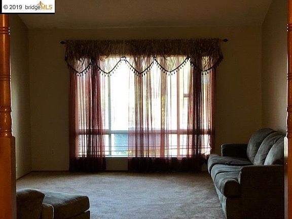 5th image of 2301 Chardonnay Way