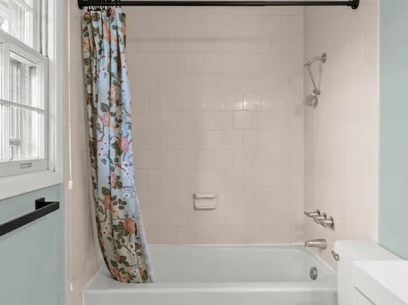 702 Albert Rd, Signal Mountain, TN 37377