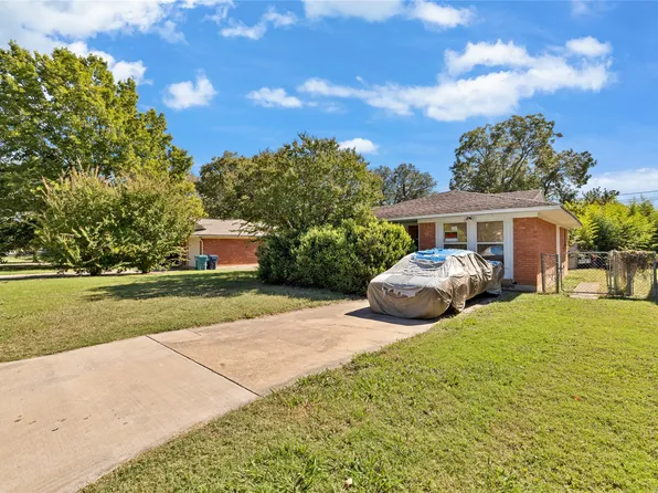 1004 Sierra Dr, Denton, TX 76209