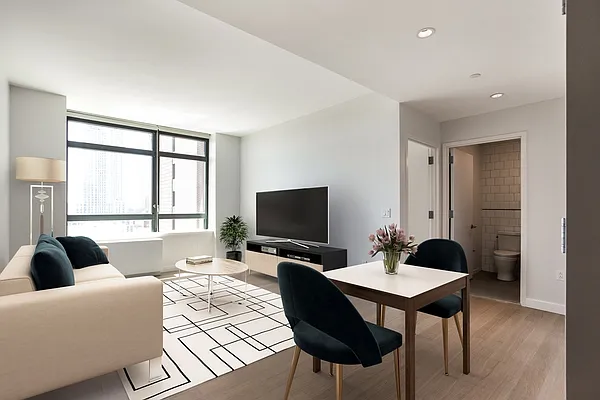 Rented by Brause Realty | media 2