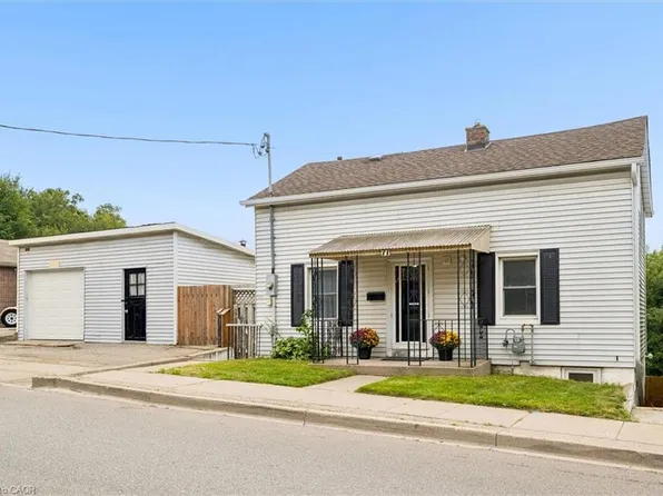 77 Beverly St, Cambridge, ON N1R 3Z6