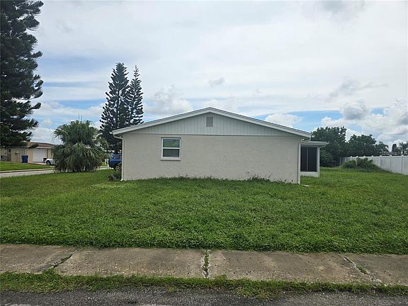 3rd image of 2055 NORFOLK DRIVE