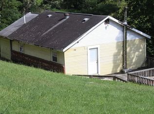 72 Greenbrier St, Camden On Gauley, WV 26208