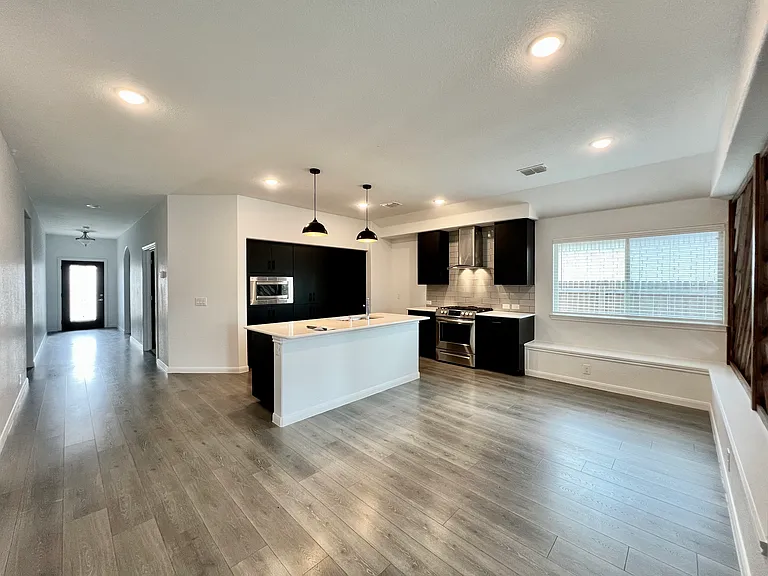 1157 Country Glen Dr — Photo 3