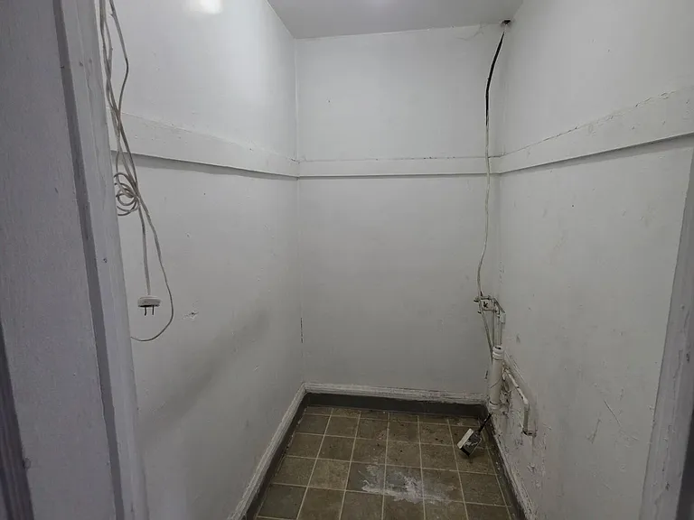 1210 S Main St #C — Photo 20