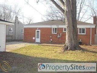 2nd image of 32418 Birkshire St
