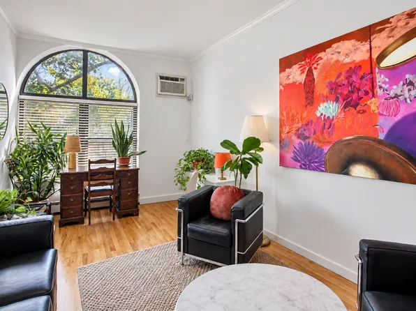 510 Ocean Parkway image 1 of 12