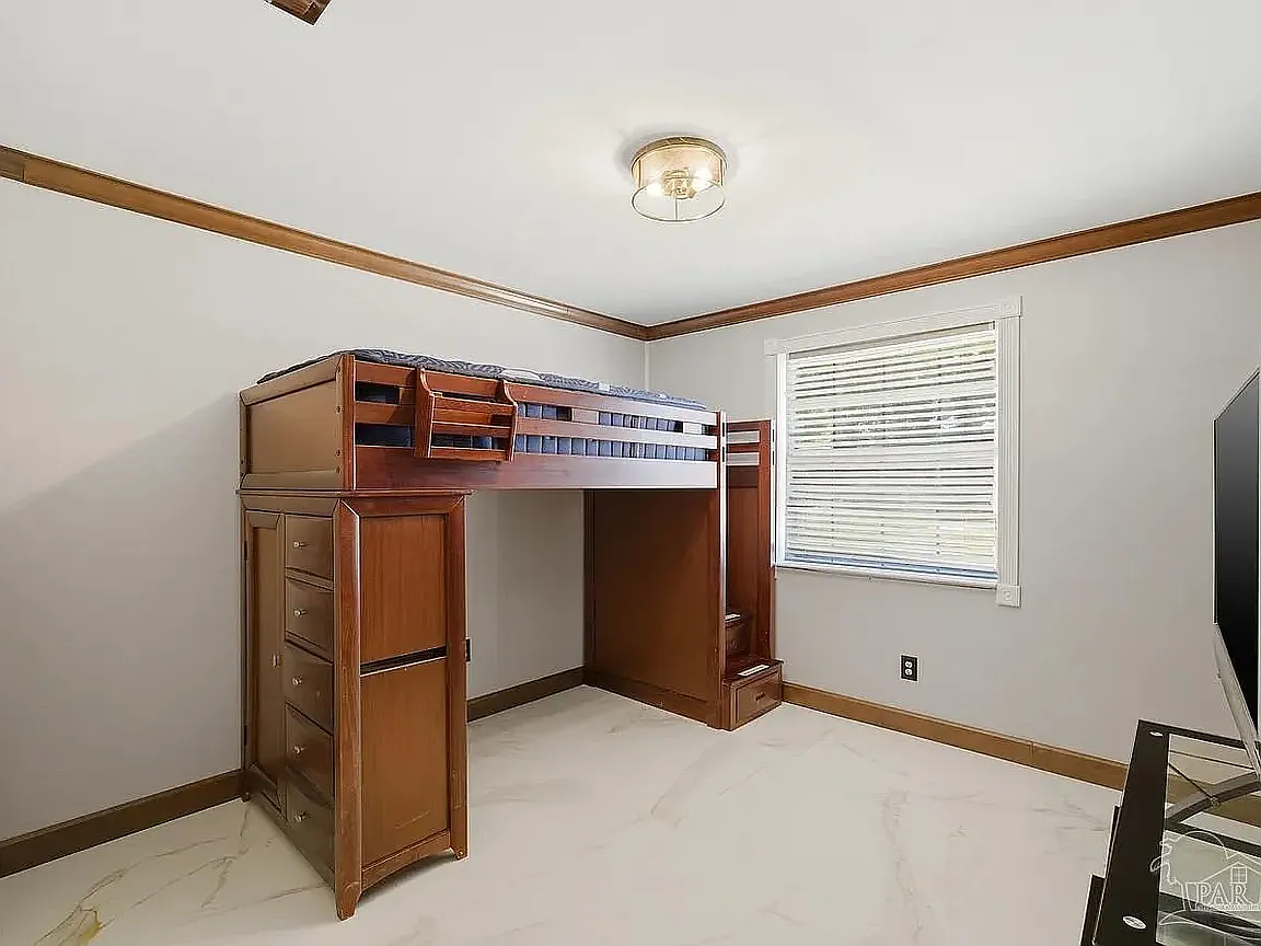 3 bed, 2.5 bath, 1941 sqft, $2,750 — Photo 3