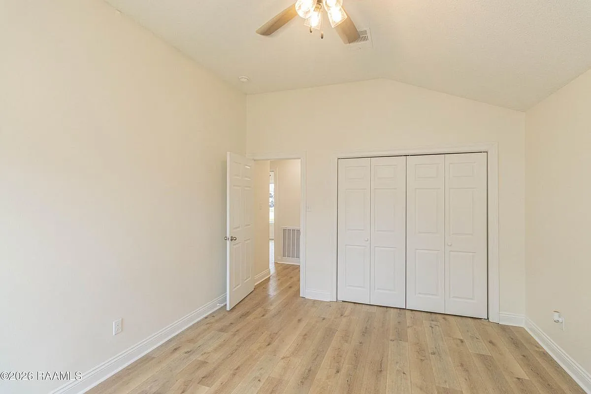 3 bed, 2.0 bath, 1260 sqft, $1,850 — Photo 4