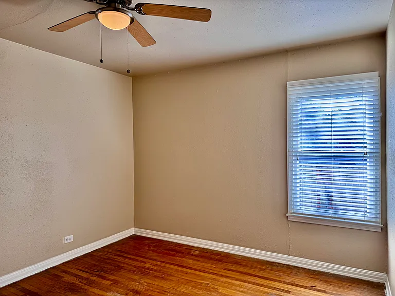 510 Elmwood Dr — Photo 10