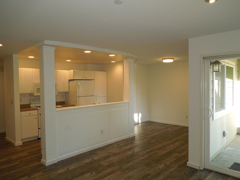 1st image of 6531 200th St SW