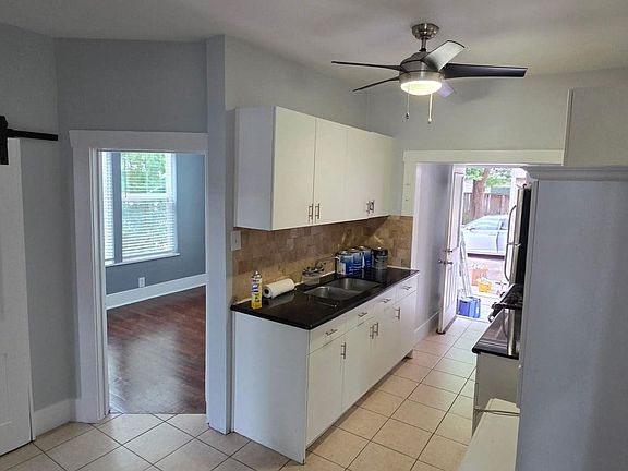 4th image of 1207 W Gray St APT 1