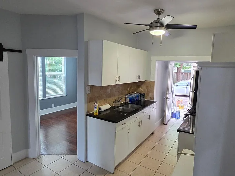 1207 W Gray St #1 — Photo 4