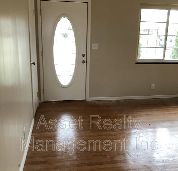 218 Britton Dr — Photo 7