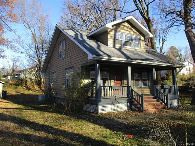 1016 Marie Ave photo 1