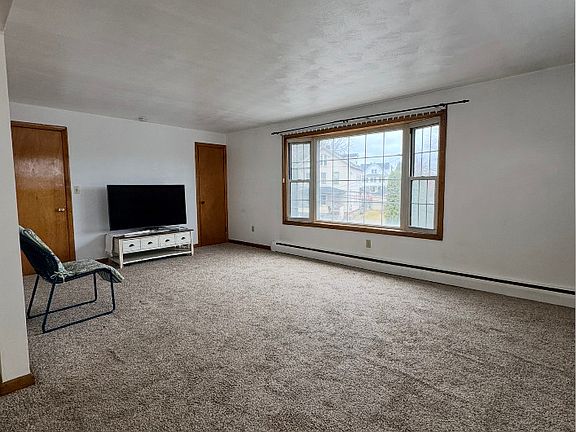 2nd image of 16 Grove St