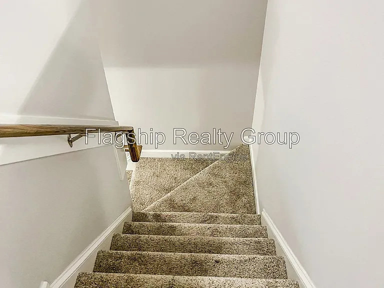 491 Fallingbrook Dr — Photo 30