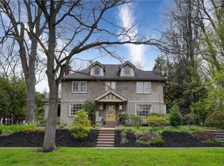8 Sutherland St, Pittsford, NY 14534