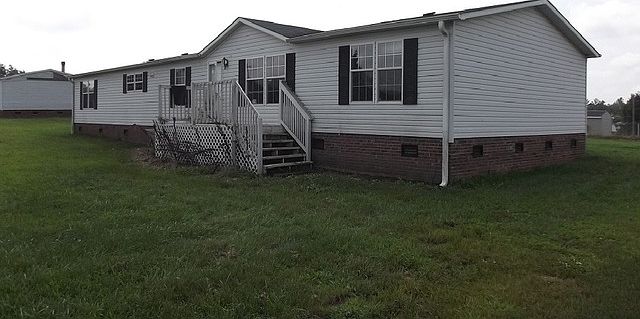 2nd image of 230 Davis Rd