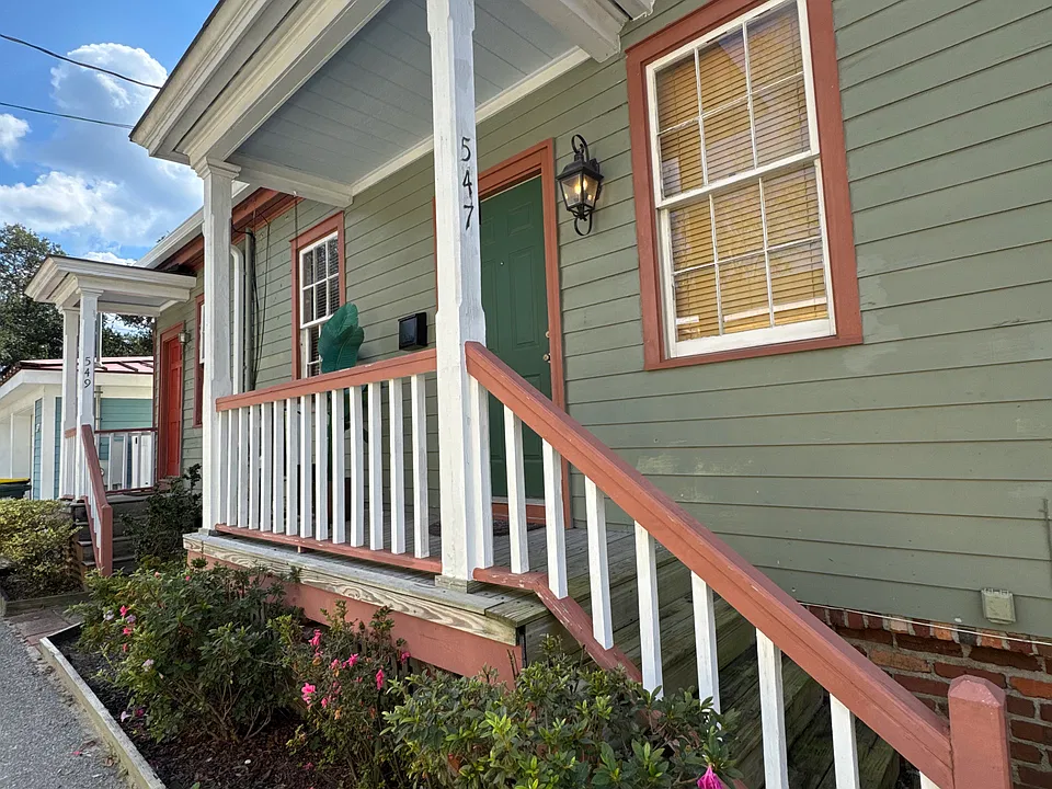 547 E Macon St