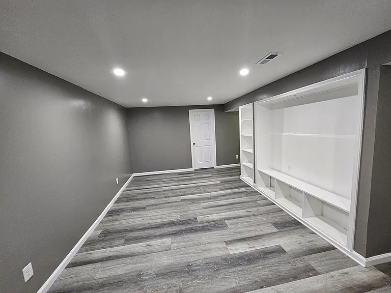 8905 Bold St — Photo 23