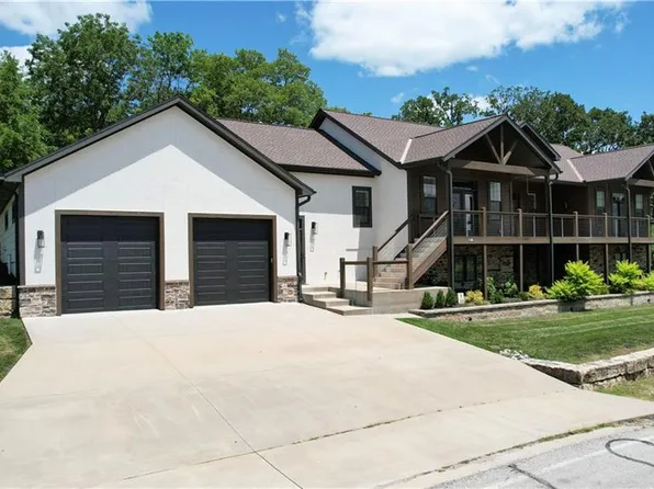 33 I St, Lake Lotawana, MO 64086