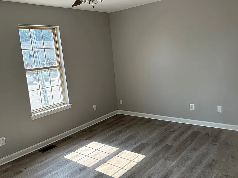 2056 Tynewood Dr — Photo 14