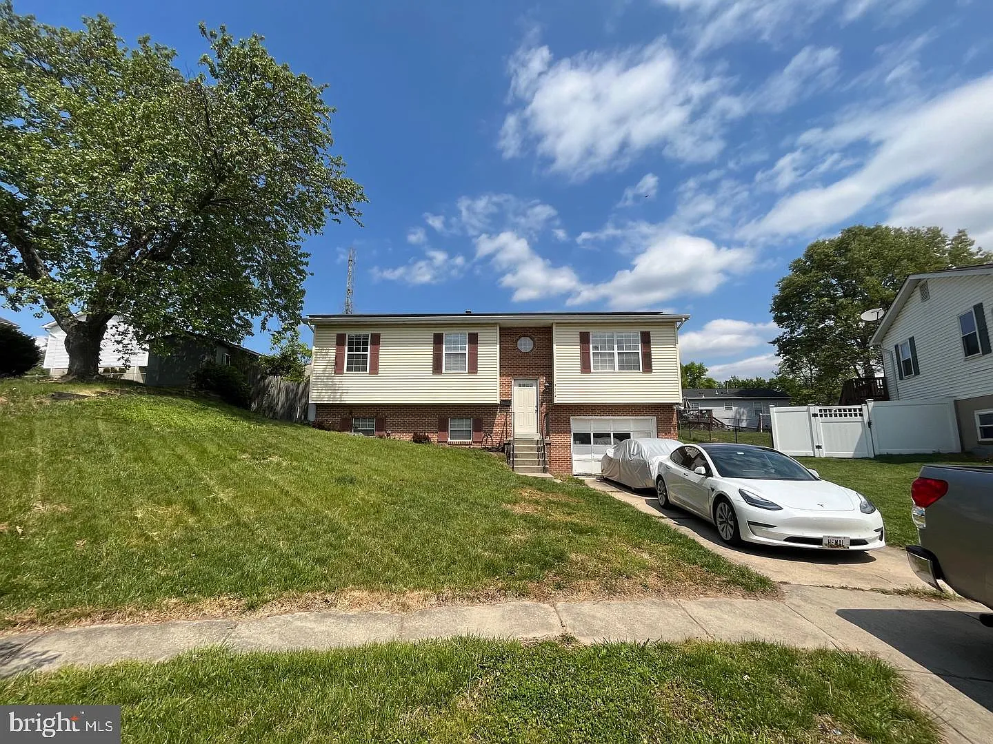 4 bed, 3.0 bath, 1220 sqft, $3,495 — Photo 1